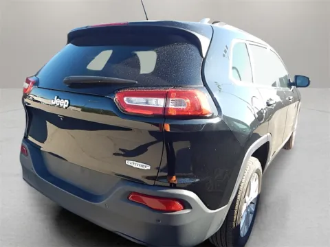 More photos of 2018 Jeep Cherokee Latitude at Jeremy Franklin Mitsubishi, MO