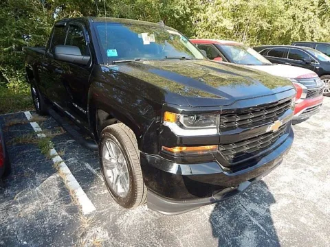 Black 2017 Chevrolet Silverado 1500 Custom for sale in Kansas City, MO