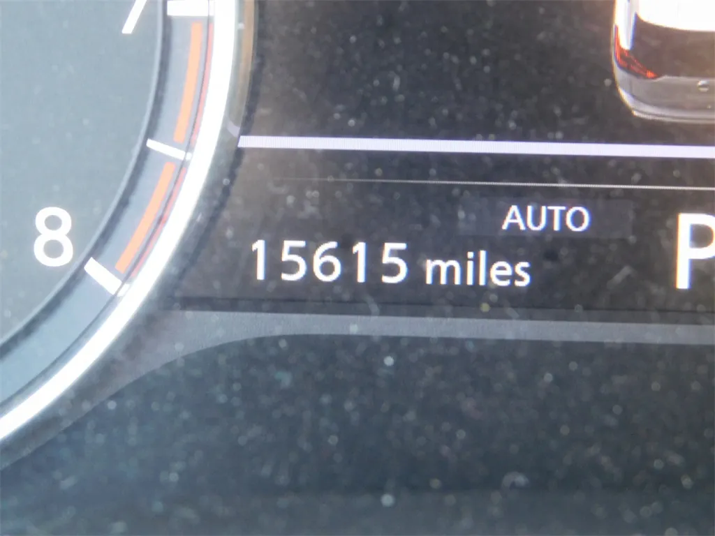 Used 2024 Nissan Rogue SV with VIN JN8BT3BB3RW176877 for sale in Kansas City