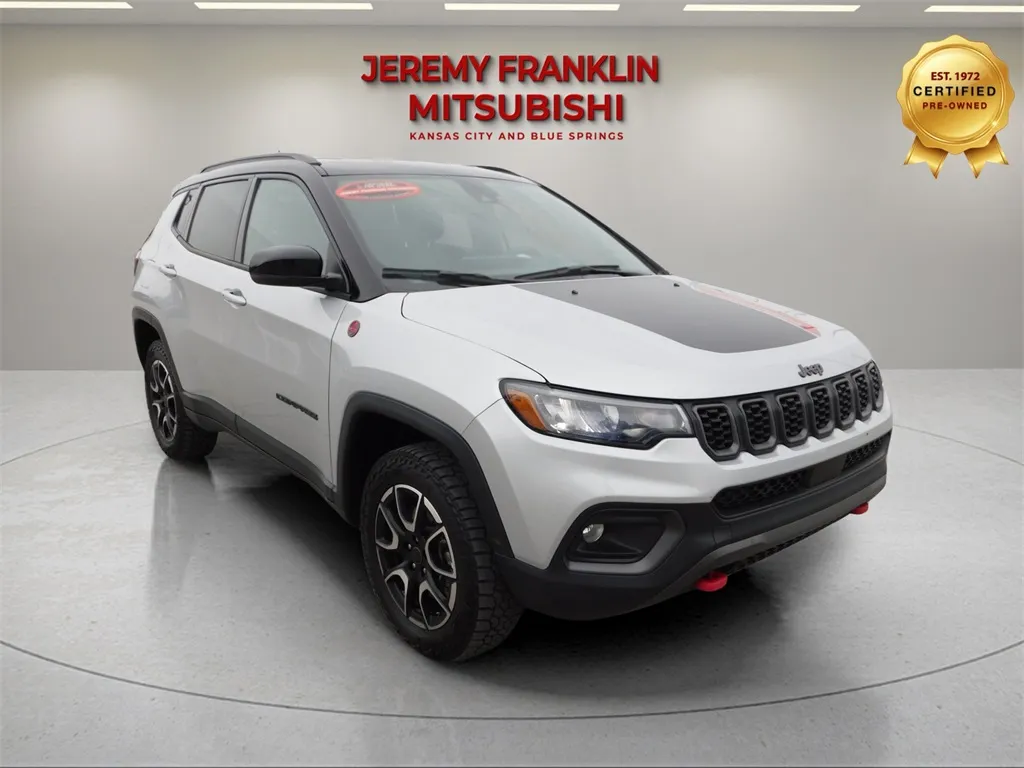 Used 2025 Jeep Compass Trailhawk with VIN 3C4NJDDN3ST521896 for sale in Kansas City