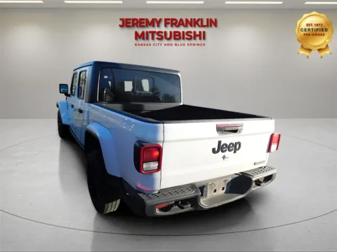 More photos of 2023 Jeep Gladiator Sport at Jeremy Franklin Mitsubishi, MO