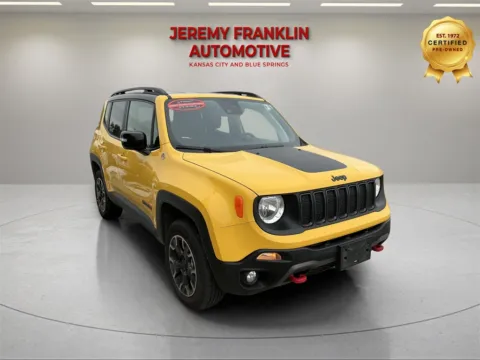 Yellow 2023 Jeep Renegade Trailhawk for sale in Blue Springs, MO