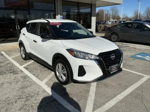White 2022 Nissan Kicks S for sale in Blue Springs, MO