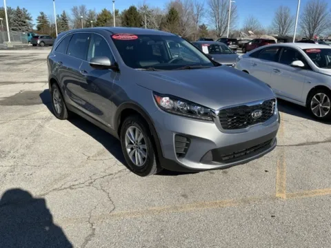 Silver 2020 Kia Sorento LX for sale in Blue Springs, MO