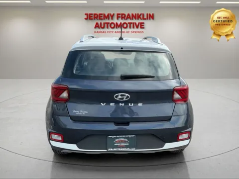 More photos of 2023 Hyundai Venue Limited at Jeremy Franklin Automotive of Blue Springs, MO