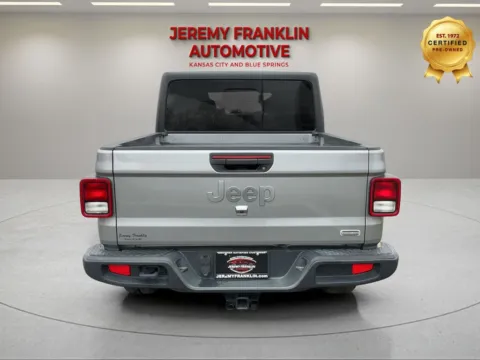 More photos of 2021 Jeep Gladiator Overland at Jeremy Franklin Automotive of Blue Springs, MO