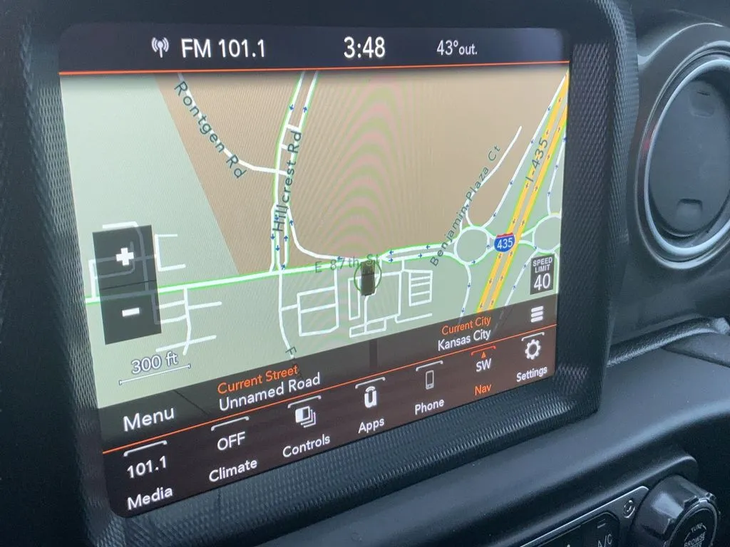 2023 Jeep Wrangler 4-Door Sahara - Photo 28