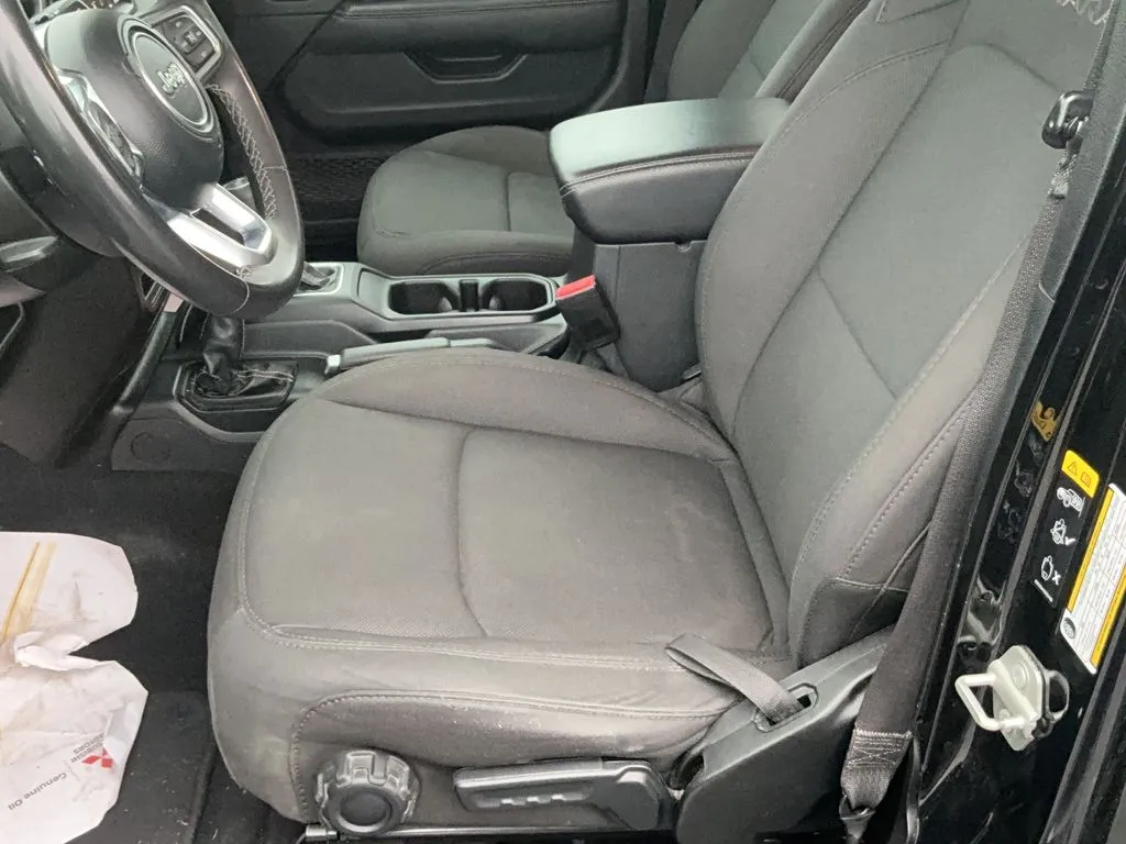 2023 Jeep Wrangler 4-Door Sahara - Photo 17