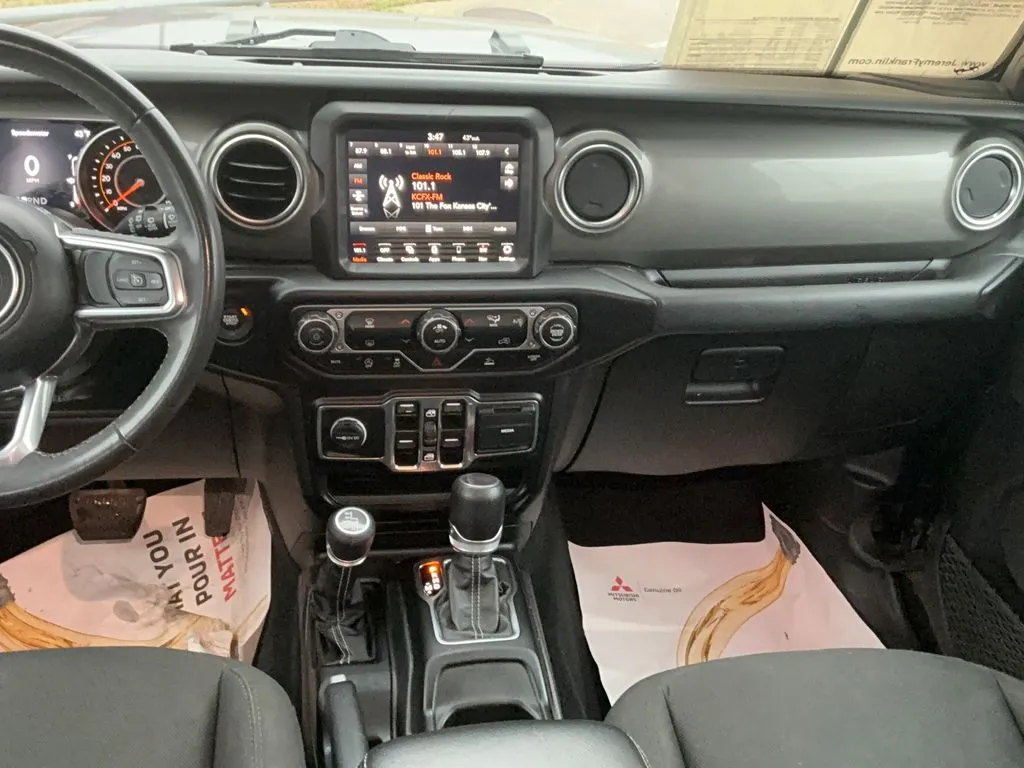 2023 Jeep Wrangler 4-Door Sahara - Photo 15