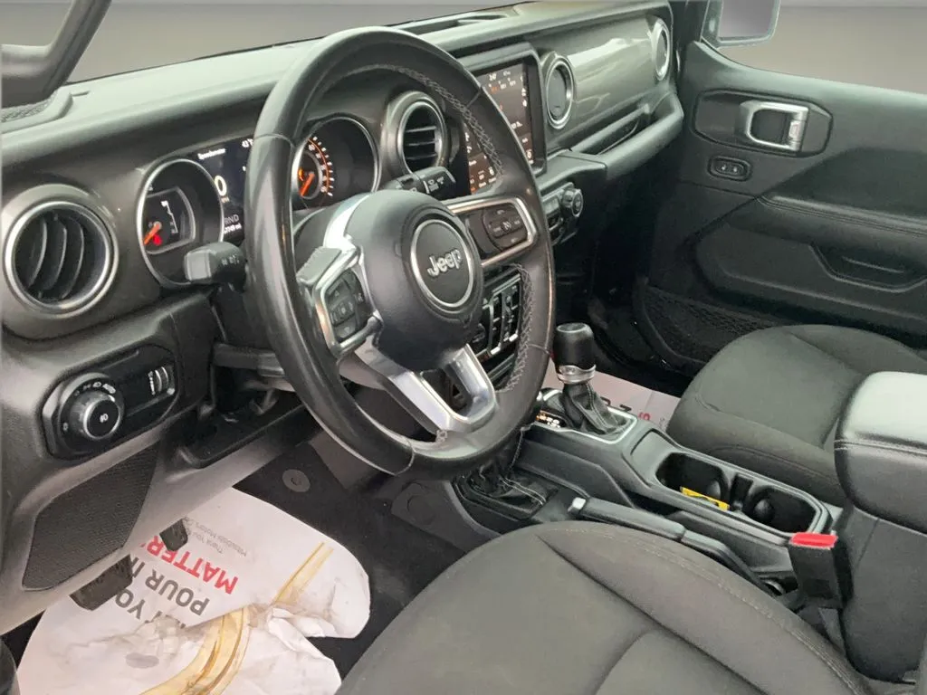 2023 Jeep Wrangler 4-Door Sahara - Photo 18