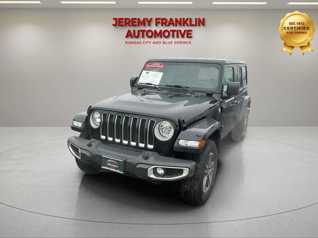 2023 Jeep Wrangler 4-Door Sahara - Photo 8