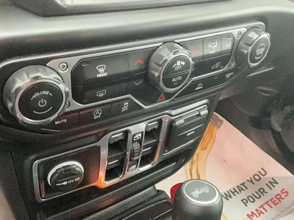 2023 Jeep Wrangler 4-Door Sahara - Photo 26