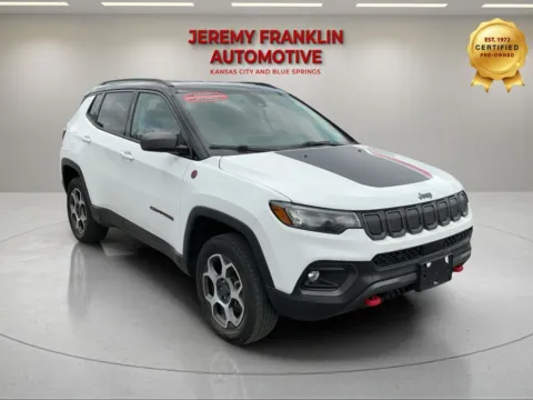 White 2022 Jeep Compass Trailhawk for sale in Blue Springs, MO
