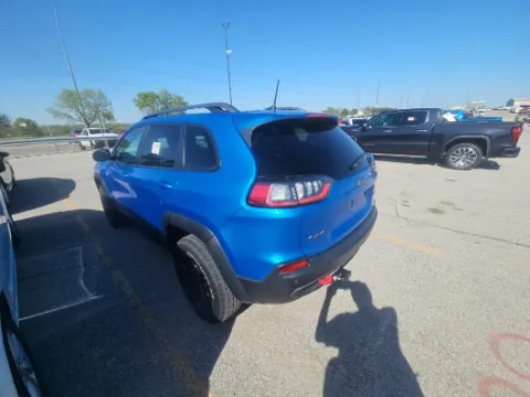 More photos of 2020 Jeep Cherokee Trailhawk at Jeremy Franklin Automotive of Blue Springs, MO