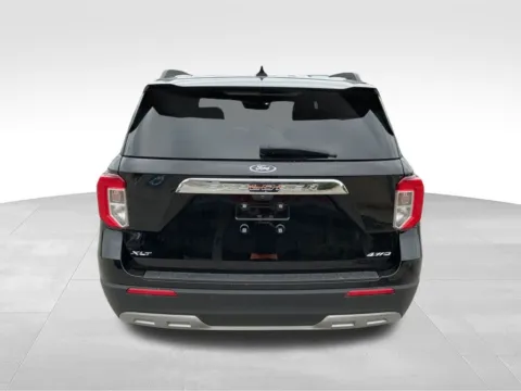 More photos of 2023 Ford Explorer XLT at Jeremy Franklin Automotive of Blue Springs, MO