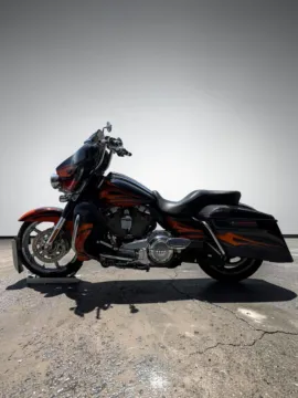 More photos of 2015 Harley-Davidson Street Glide CVO at Jeremy Franklin Automotive of Blue Springs, MO