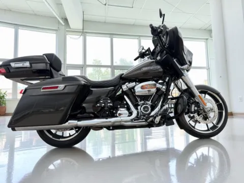 Gray 2021 Harley-Davidson Street Glide 107 for sale in Blue Springs, MO