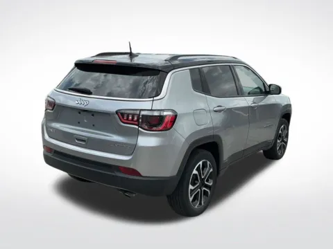 More photos of 2022 Jeep Compass Limited at Jeremy Franklin Automotive of Blue Springs, MO