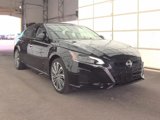 Black 2023 Nissan Altima 2.5 SL for sale in Blue Springs, MO