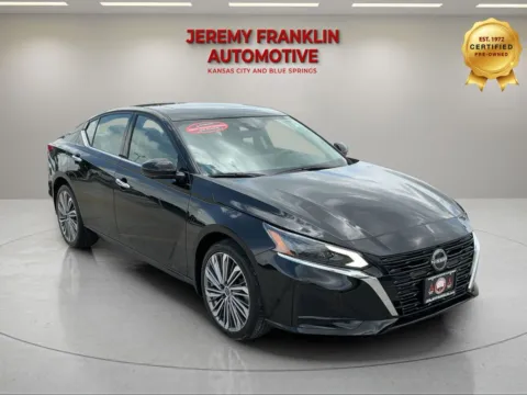 Black 2023 Nissan Altima 2.5 SL for sale in Blue Springs, MO