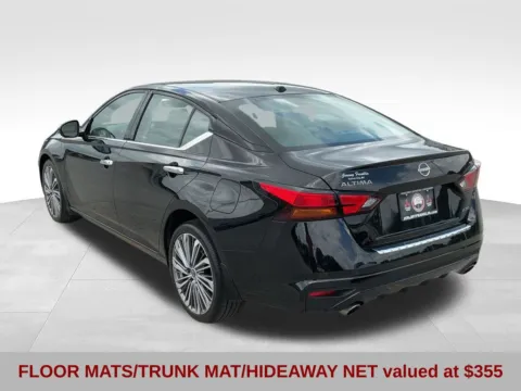 More photos of 2023 Nissan Altima 2.5 SL at Jeremy Franklin Automotive of Blue Springs, MO