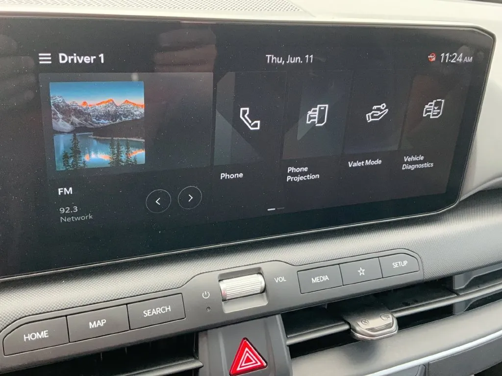 2025 Kia K4 LXS - Photo 25