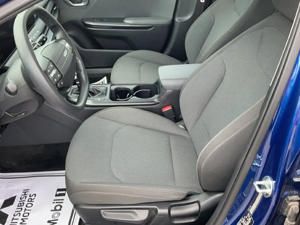 2025 Kia K4 LXS - Photo 14