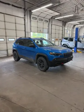 More photos of 2020 Jeep Cherokee Trailhawk at Jeremy Franklin Automotive of Blue Springs, MO