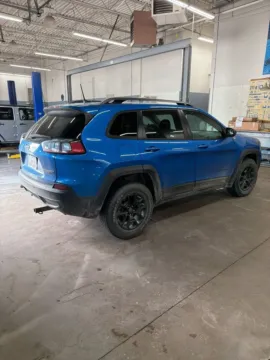 More photos of 2020 Jeep Cherokee Trailhawk at Jeremy Franklin Automotive of Blue Springs, MO