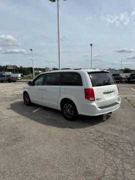 More photos of 2017 Dodge Grand Caravan SXT at Jeremy Franklin Automotive of Blue Springs, MO
