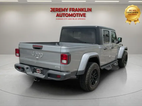 More photos of 2021 Jeep Gladiator Overland at Jeremy Franklin Automotive of Blue Springs, MO