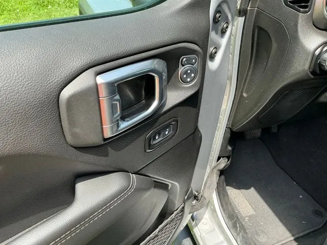 2021 Jeep Gladiator Overland - Photo 25