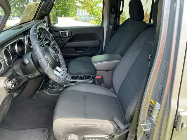 2021 Jeep Gladiator Overland - Photo 22