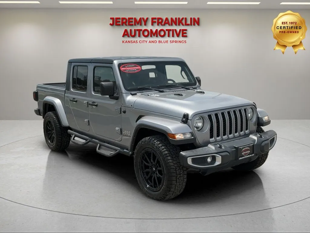Silver 2021 Jeep Gladiator Overland for sale in Blue Springs, MO