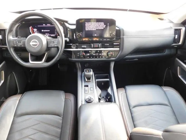 2023 Nissan Pathfinder Platinum - Photo 16
