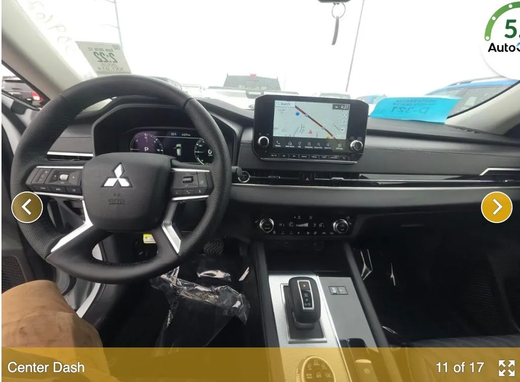 2025 Mitsubishi Outlander Plug-in Hybrid SEL - Photo 12