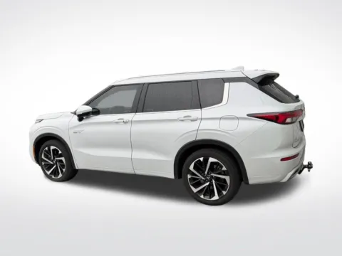 Another view of 2025 Mitsubishi Outlander PHEV SEL for sale in Blue Springs, MO at Jeremy Franklin Automotive of Blue Springs