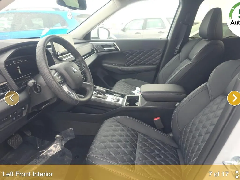 2025 Mitsubishi Outlander Plug-in Hybrid SEL - Photo 11