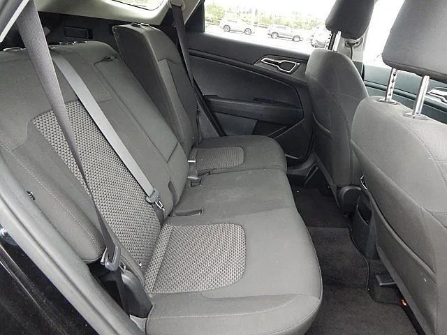 2024 Kia Sportage LX - Photo 19