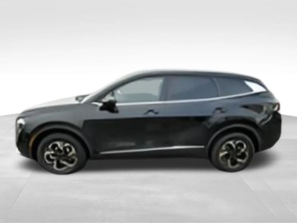 2024 Kia Sportage LX - Photo 10
