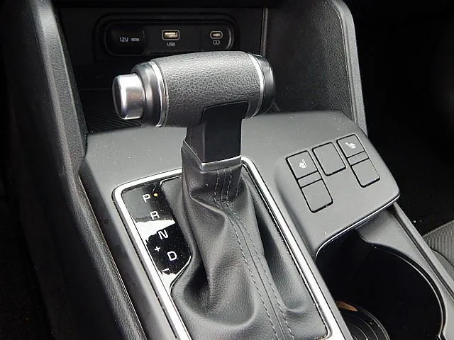 2024 Kia Sportage LX - Photo 21