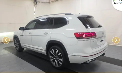 More photos of 2021 Volkswagen Atlas 3.6L V6 SEL Premium R-Line at Jeremy Franklin Automotive of Blue Springs, MO