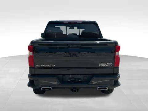 More photos of 2022 Chevrolet Silverado 1500 High Country at Jeremy Franklin Automotive of Blue Springs, MO
