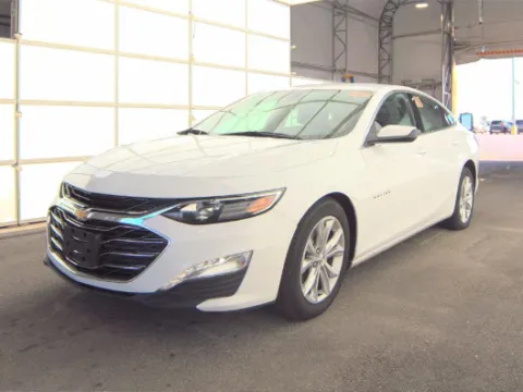 White 2024 Chevrolet Malibu LT for sale in Blue Springs, MO