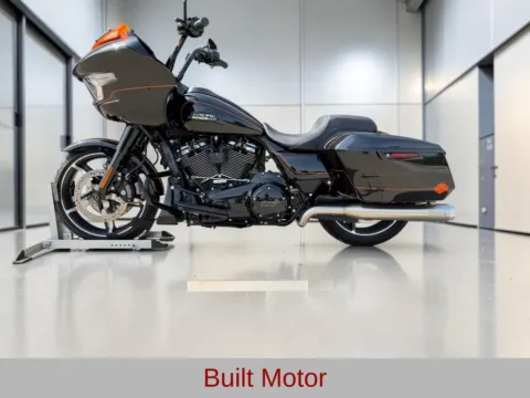 More photos of 2024 Harley-Davidson Road Glide 117 at Jeremy Franklin Automotive of Blue Springs, MO