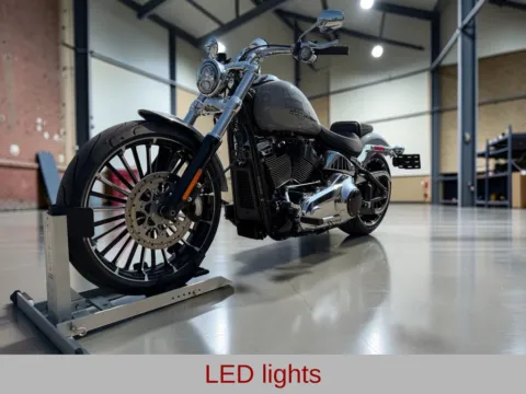 More photos of 2025 Harley-Davidson Breakout Softail at Jeremy Franklin Automotive of Blue Springs, MO