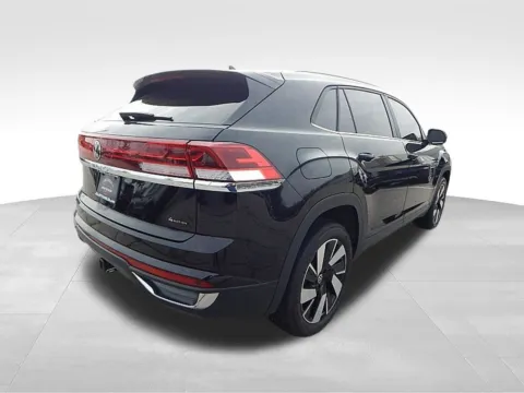 Another view of 2024 Volkswagen Atlas Cross Sport 2.0T SE w/Technology for sale in Blue Springs, MO at Jeremy Franklin Automotive of Blue Springs