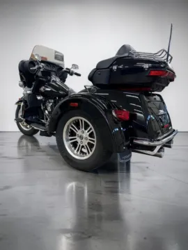 More photos of 2023 Harley-Davidson Tri-Glide Ultra Classic FLHTCUTG at Jeremy Franklin Automotive of Blue Springs, MO