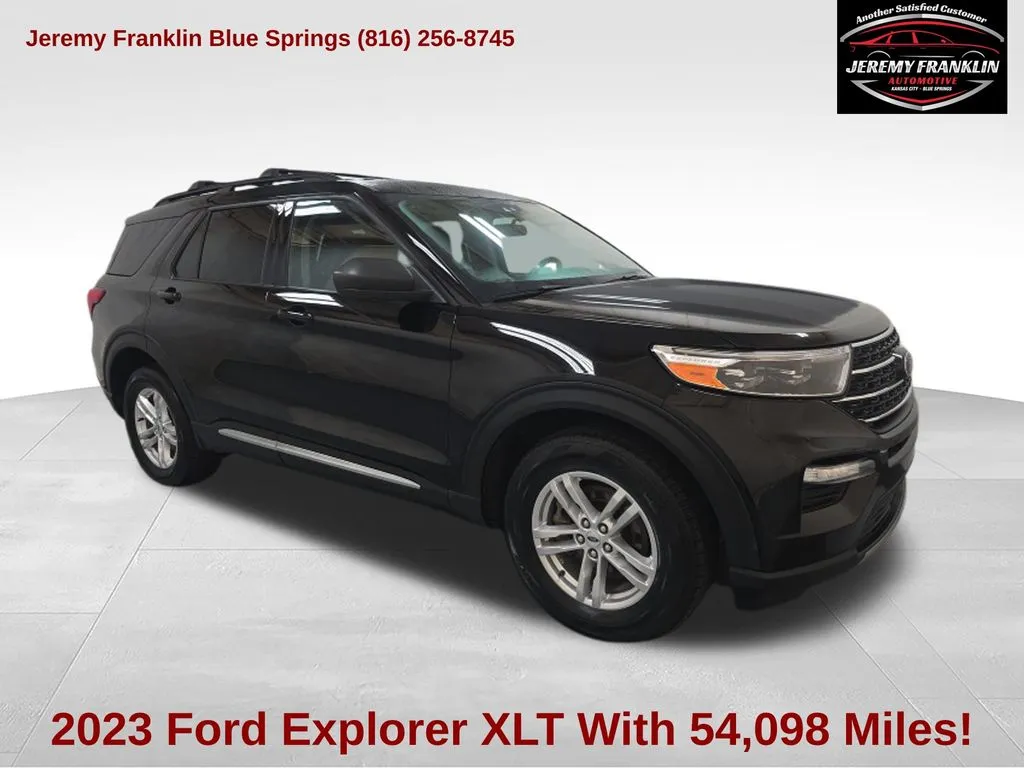 Black 2023 Ford Explorer XLT for sale in Blue Springs, MO