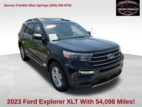 Black 2023 Ford Explorer XLT for sale in Blue Springs, MO